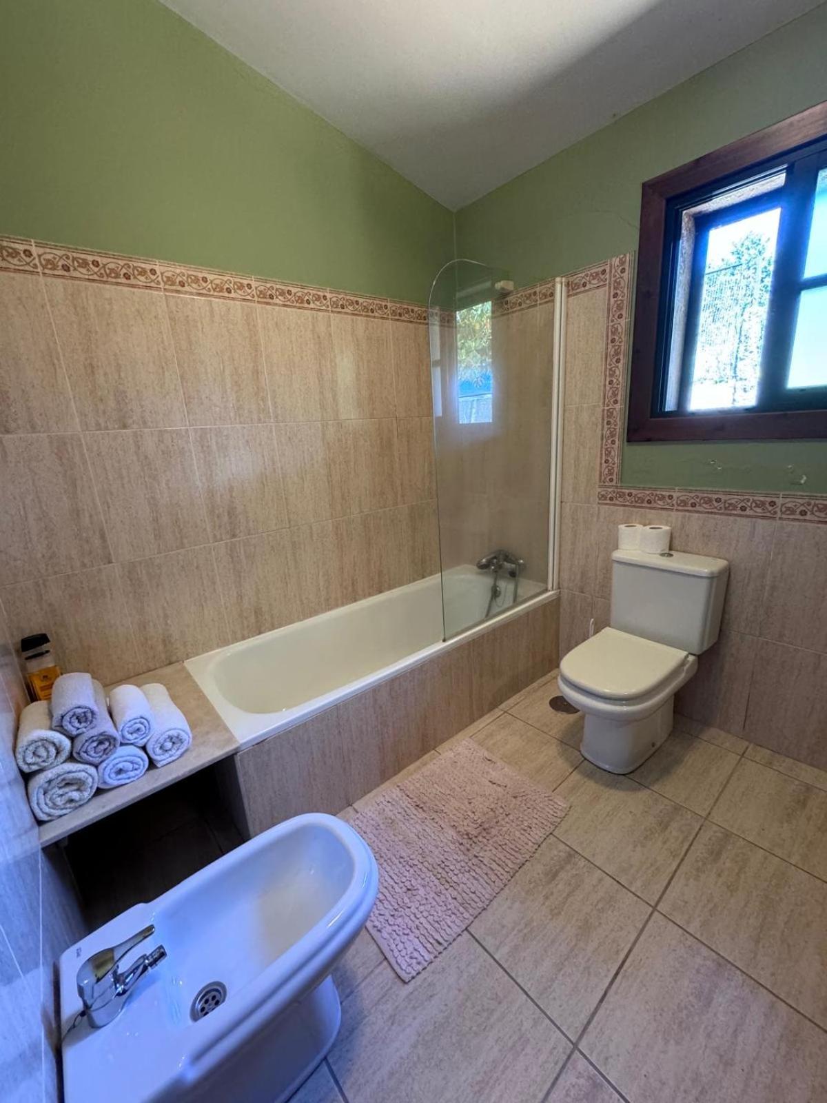 Casa 2 Habitaciones Con Piscina Y Cenador Al Aire Libre Pontevedra Luaran gambar